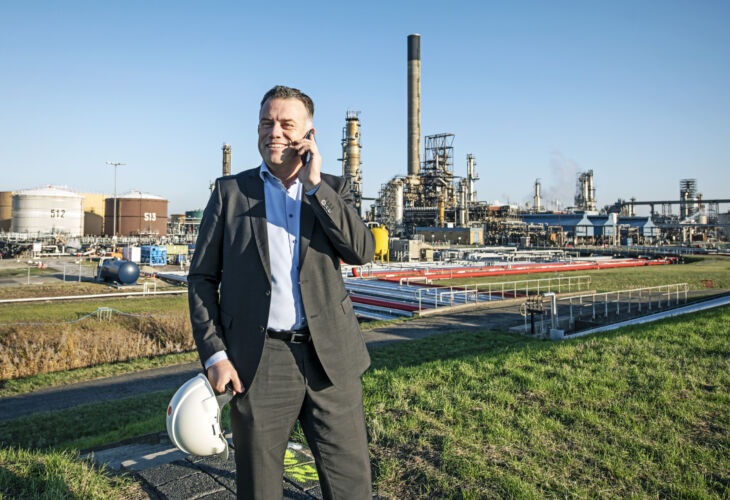 Albert voor Zeeland Refinery